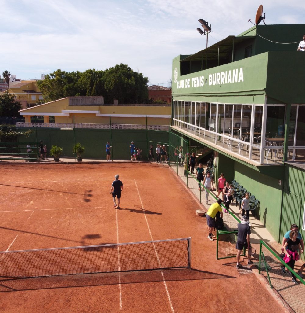 Pistas del Club Tenis Buriana