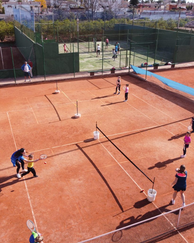 escuela-tenis-burriana-adultos-y-niños