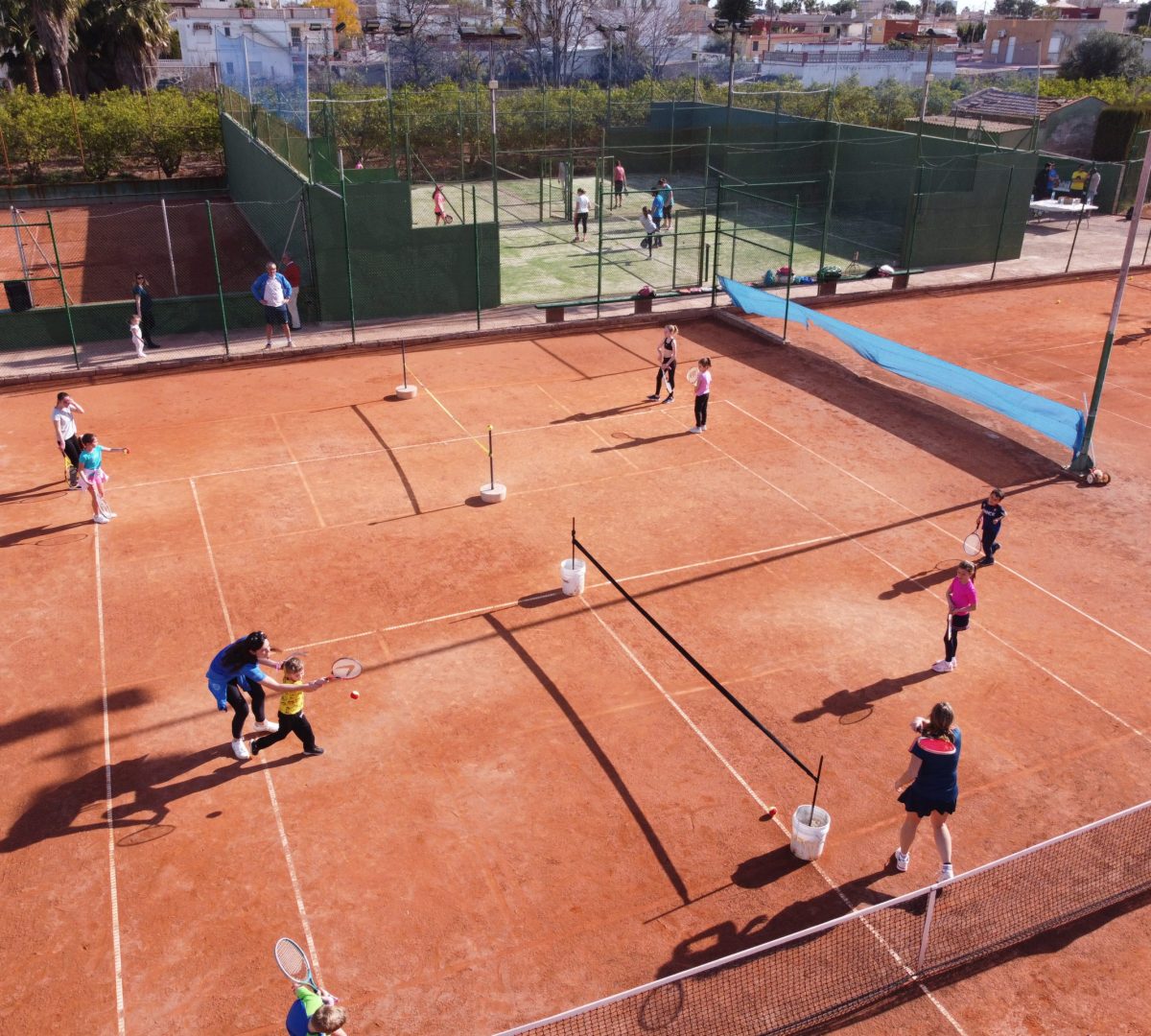escuela-tenis-burriana-adultos-y-niños